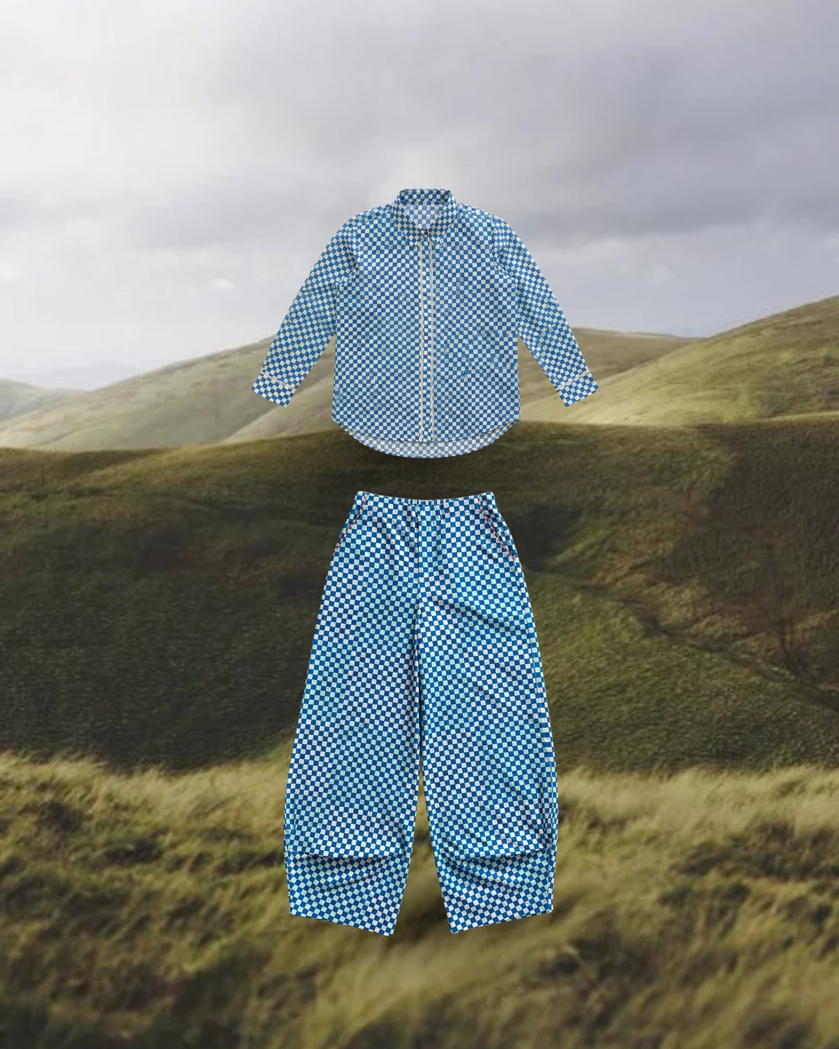 THE PEEK-A-BLUE MINT SET